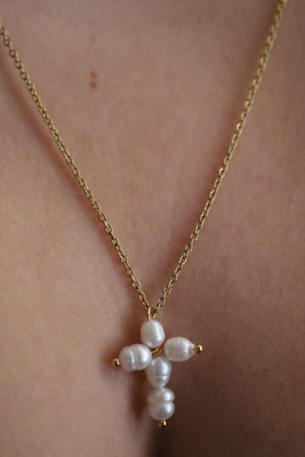 Cross pearl necklace - Image 2