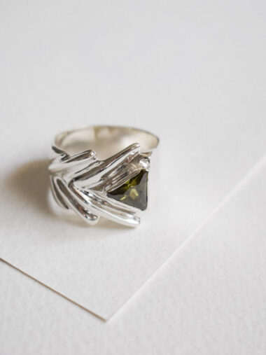Ring no14 triangle zircon SIZE 53 - Image 3