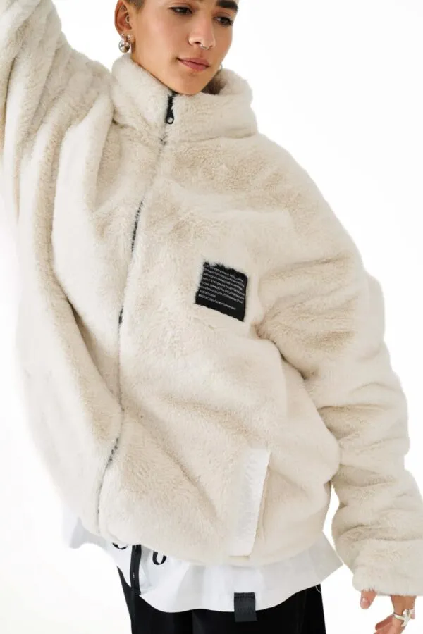 Unisex oversized eco fur jacket (off white) - Image 4