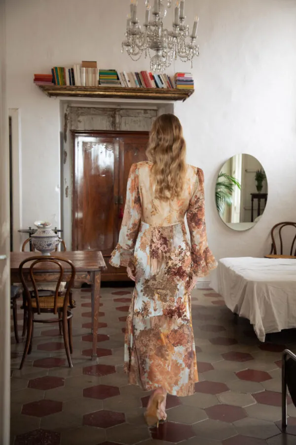 novel dress - Image 3
