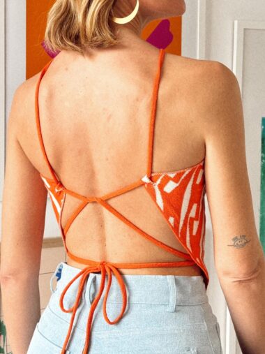 chill island knitted top (orange/ ecru) - Image 3