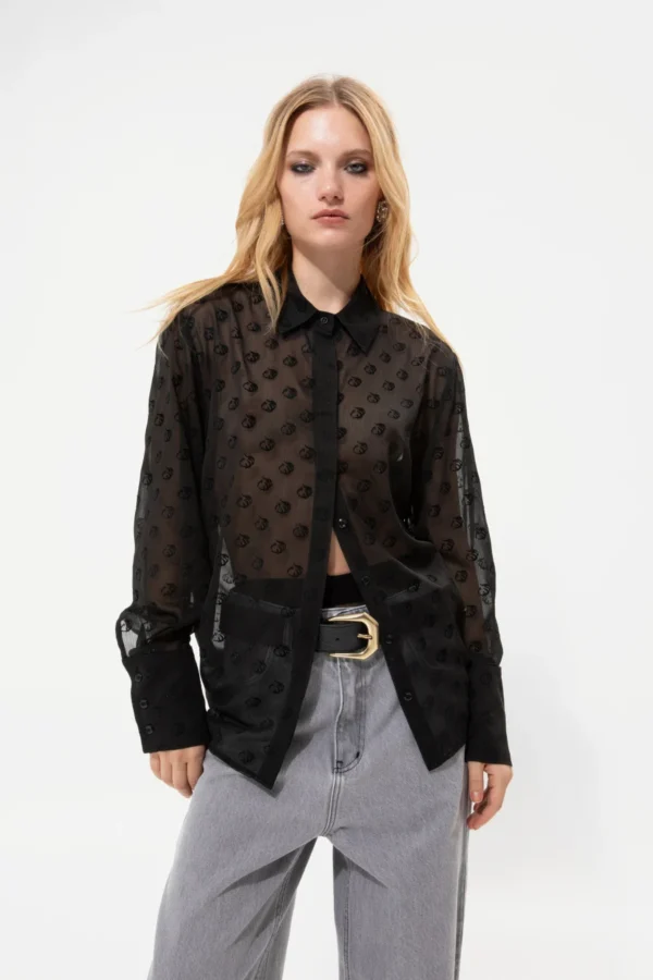 BLACK SHIRT W/ CHARM GARLIC PRINT